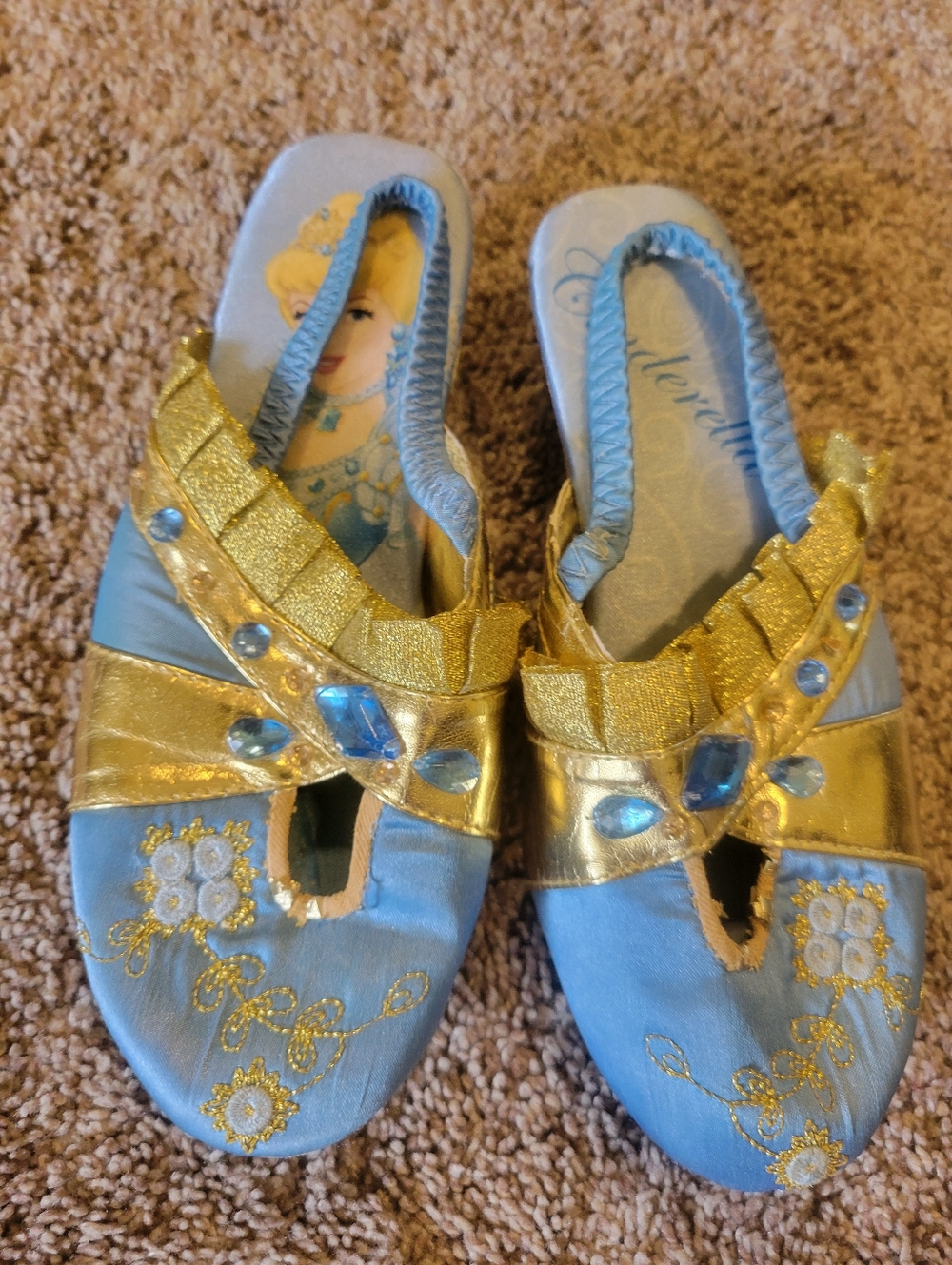 Disney Princess Dress Up Shoes Cinderella Youth Size 2/3